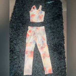 Girls 2 piece workout outfit.